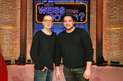 Als Kandidaten zu Gast bei "Wer wei&szlig; denn sowas?": Der Schauspieler Peter Lohmeyer (l.) und der Schauspieler Ronald Zehrfeld (r.).
