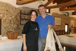 Elina und Christian Zoratto mit Stockfisch