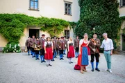 Alice Silich-Salburg, Daniel Huber, Johann-Philipp Spiegelfeld mit Blasmusikorchester. Alice Silich-Salburg, Daniel Huber, Johann-Philipp Spiegelfeld mit Blasmusikorchester.