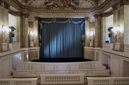 Das mit Holz ausgekleidete Interieur des Stanislaus-Theaters im Lazienki-Palast aus dem 18. Jahrhundert gew&auml;hrleistet bis heute eine ausgezeichnete Akustik.