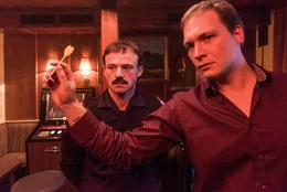 L-R: Hannes Muck (Gerhard Liebmann), Charly Rauter (Manuel Sefciuc).