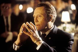 Frank Abagnale sr. (Christopher Walken).