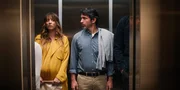 Ava Bartlett (Kaley Cuoco, l.); Nathan Bartlett (Chris Messina, r.)