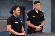Chen (Melissa O'Neil) und Bradford (Eric Winter) wollen ein für alle Mal klären, wer der bessere Polizist ist; dabei kommt ihnen eine interessante Idee. Chen (Melissa O'Neil) und Bradford (Eric Winter) wollen ein für alle Mal klären, wer der bessere Polizist ist; dabei kommt ihnen eine interessante Idee.