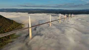 Das Viadukt von Millau in Südfrankreich ist die höchste Brücke Europas. Das Viadukt von Millau in Südfrankreich ist die höchste Brücke Europas.