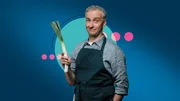 Jan Böhmermann moderiert die Koch-Talk-Show "Böhmi Brutzelt". Jan Böhmermann moderiert die Koch-Talk-Show "Böhmi Brutzelt".