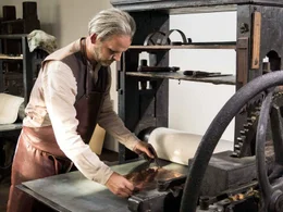 Kupferstiche entstehen. Die Zeitungen und Darstellungen im Kupferdruck gewannen vor 200 Jahren stark an Bedeutung.