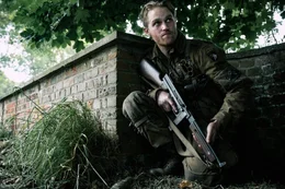 Ford (Wyatt Russell)