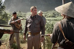 Jimmy Doolittle (Aaron Eckhart, Mitte)