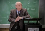 Dr. Sturgis (Wallace Shawn)