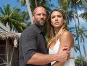 L-R: Arthur Bishop (Jason Statham) and Gina (Jessica Alba)