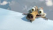 Scrat, das pr&auml;historische Urh&ouml;rnchen, verbringt sein ganzes Leben damit, einer Eichel nachzujagen - und l&ouml;st dabei gerne kleine und gro&szlig;e Naturkatastrophen aus ...
