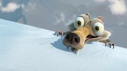 Scrat, das pr&auml;historische Urh&ouml;rnchen, verbringt sein ganzes Leben damit, einer Eichel nachzujagen - und l&ouml;st dabei gerne kleine und gro&szlig;e Naturkatastrophen aus ...