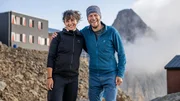 Dossenhütte: Hüttenhilfe Ronja Trachsler und Hüttenwart David Zweifel Dossenhütte: Hüttenhilfe Ronja Trachsler und Hüttenwart David Zweifel