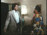 Jonathan (Michael Landon, l.) will erreichen, dass Aulani (Mokinhana, r.) ihr Selbstmitleid ablegt.