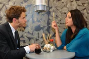 Wie geht es mit Enrique (Jacob Weigert, l.) und Paloma (Maja Maneiro,r.) weiter?