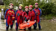 Wie rettet man Personen aus einer Wasserwalze? Marina checkt's mit den Flie&szlig;wasserrettern der Wasserwacht!