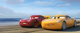 L-R: Lightning McQueen und Cruz Ramirez
