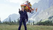 Gerade noch von den dienstfreien Kollegen des Medicopter-Teams gerettet, zieht der kriminelle Rick (Sebastian Bezzel) pl&ouml;tzlich die Pistole und droht, den Hubschrauber abzuschie&szlig;en, falls nicht getan wird, was er verlangt. Der Crew bleibt nichts anderes &uuml;brig, als darauf einzugehen...
