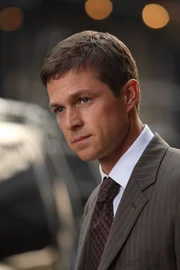 Martin Fitzgerald (Eric Close) Martin Fitzgerald (Eric Close)
