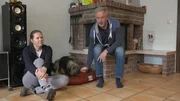 Katja und Christian mit H&uuml;tehund-Mix Luke