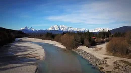 Auf etwa 1200 Metern im Karwendelmassiv entspringt die Isar - der gr&uuml;ne Fluss.