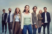 v.li.: Nikolaj (Esben Smed), Henrik (Magnus Millang), Fanny (Paprika Steen), Laura (Amaryllis April Maltha August), Elias (Albert Rudbeck Lindhardt), Amalie (Helene Reingaard Neumann), Jacob (Nikolaj Lie Kaas). v.li.: Nikolaj (Esben Smed), Henrik (Magnus Millang), Fanny (Paprika Steen), Laura (Amaryllis April Maltha August), Elias (Albert Rudbeck Lindhardt), Amalie (Helene Reingaard Neumann), Jacob (Nikolaj Lie Kaas).