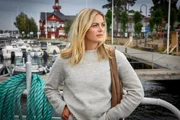 Kristina (Tuva Børgedotter Larsen) macht sich Gedanken über ihre Beziehung zu Anders. Kristina (Tuva Børgedotter Larsen) macht sich Gedanken über ihre Beziehung zu Anders.