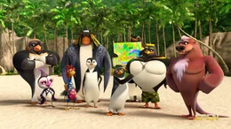 (v.l.) Hunter, Paige, Chicken Joe, Undertaker, Lani, Cody, J.C. und Mr. McMahon machen sich auf den Weg,  um die gef&auml;hrlichste Surf-Bucht der Welt zu finden. Werden sie die dortigen Wellen &uuml;berstehen k&ouml;nnen?