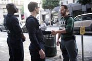 "Brooklyn Nine-Nine", "Vernichten wir ein paar gute Jungs." Jake kann Sophia nicht vergessen. "Brooklyn Nine-Nine", "Vernichten wir ein paar gute Jungs." Jake kann Sophia nicht vergessen.