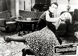 Der Sonnyboy Peter Martens (Peter Alexander) verliebt sich in Inga (Vivi Bach).