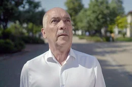 &bdquo;Er war doch ein Mann Gottes&ldquo;, sagt Richard Kick &uuml;ber den Kaplan, der ihn im Alter von acht Jahren sexuell missbrauchte. Obwohl das Bistum M&uuml;nchen und Freising von den &Uuml;bergriffen des Geistlichen erfuhr, wurde er nie belangt.