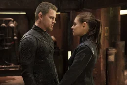 Channing Tatum (Caine Wise), Mila Kunis (Jupiter Jones).