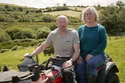 Im Herzen des Dartmoors praktizieren Mark Owen und seine Frau Naomi Oakley regenerative Landwirtschaft. Im Herzen des Dartmoors praktizieren Mark Owen und seine Frau Naomi Oakley regenerative Landwirtschaft.