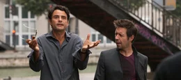 L-R: Freund Paolo (Vincenzo Amato) und Derek (Paddy Considine)