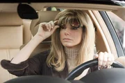 Als Leigh Anne Tuohy (Sandra Bullock) durch einen Zufall auf den jungen schwarzen Michael Oher trifft, sieht sie ihre gro&szlig;e Chance, einem vom Leben benachteiligten Menschen zu helfen ...