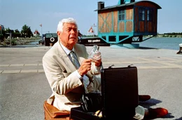 Peter Weck (Hermann Ladner).