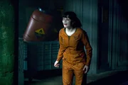 Jennifer (Sarah Smart)