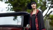 Miss Fisher (Essie Davis) bei Ihrem nächsten Fall. Miss Fisher (Essie Davis) bei Ihrem nächsten Fall.