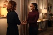 Margaret Reed (Kelli Williams) l. und Gabi Mosely (Shanola Hampton) r.