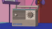 Tumi liebt dieselbe eigenartige Radioshow, auf die auch Lisa steht und f&uuml;r die sich sonst noch nie jemand erw&auml;rmen konnte. Eigentlich h&auml;tte das Lisa schon l&auml;ngst komisch vorkommen sollen ...