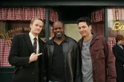 Das Montagsspiel: Emmitt Smith (Emmitt Smith, M..), Barney (Neil Patrick Harris, l.) und Ted (Josh Radnor, r.) ... Das Montagsspiel: Emmitt Smith (Emmitt Smith, M..), Barney (Neil Patrick Harris, l.) und Ted (Josh Radnor, r.) ...