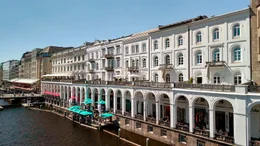 Einen Hauch von Venedig bringen die Alsterarkaden nach Hamburg