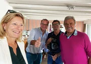 Schweiz-Korrespondentin Raphaela Stefandl und Team zu Besuch bei Selfmade-Million&auml;r Hans Leutenegger, ehemaliger Bobfahrer und Schauspieler.