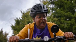 Lucas (Keith L. Williams)  Die Verwendung des sendungsbezogenen Materials ist nur mit dem Hinweis und Verlinkung auf RTL+ gestattet.