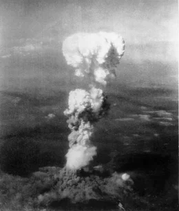 Ausma&szlig; der Zerst&ouml;rung der ersten Atombombe "Little Boy": Die damalige Produktausstellungshalle von Hiroshima brannte komplett aus und im Umkreis der Explosion kamen &uuml;ber 100.000 Menschen ums Leben.