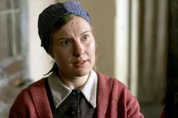 Charlotte Reuter (Anna Drexler) erz&auml;hlt dem jungen Kennedy von den Schrecken des Krieges.
