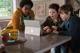 L-R: Lucas (Keith L. Williams), Thor (Brady Noon) und Max (Jacob Tremblay)