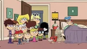 v.li.: Luna, Luan, Lana, Lori, Lincoln, Lily, Lynn, Lola, Leni, Lisa, Lucy, Lynn Sr.