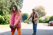 Sue Heck (Eden Sher, l.); Mike Heck (Neil Flynn, r.) Sue Heck (Eden Sher, l.); Mike Heck (Neil Flynn, r.)